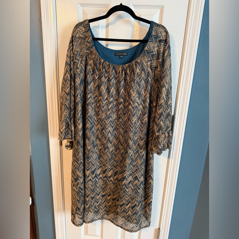 Chevron Scoop Neck Tunic in Navy and Tan